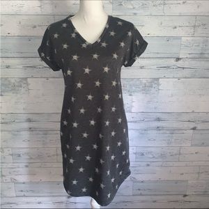 Antistar tee shirt dress gray star pattern v-neck